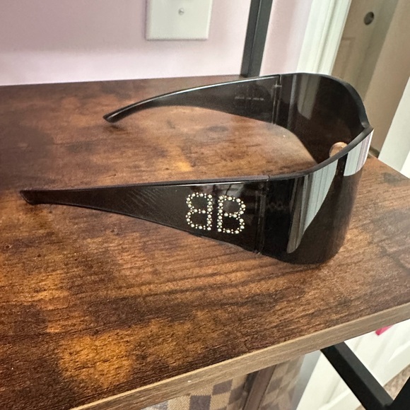 Balenciaga Black Visor Sunglasses with Crystal Logo - Picture 1 of 10